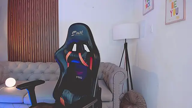 liam collins21 online show from October 28, 2025, 11:47 am