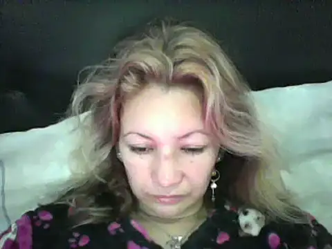 Snapshot of Paulita_x3 chatting on December 30, 2024, 11:37 am Paulita x3 online show from December 30, 2024, 11:37 am