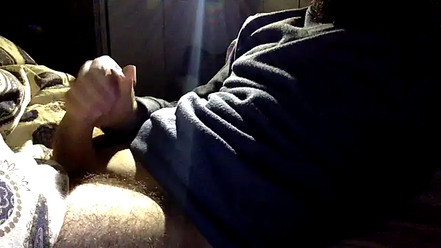 Snapshot of enty-y chatting on December 13, 2024, 5:43 pm enty-y online show from December 13, 2024, 5:43 pm