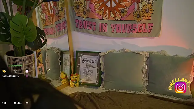 antonella maitt1 online show from November 8, 2025, 4:01 am