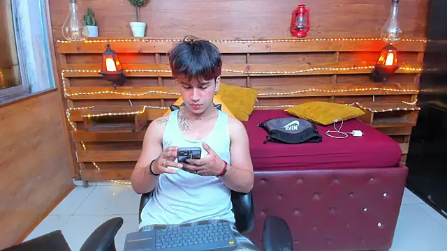 alex 477 online show from September 19, 2025, 11:44 am