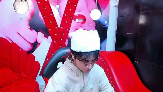 alex 477 online show from December 19, 2025, 11:28 am