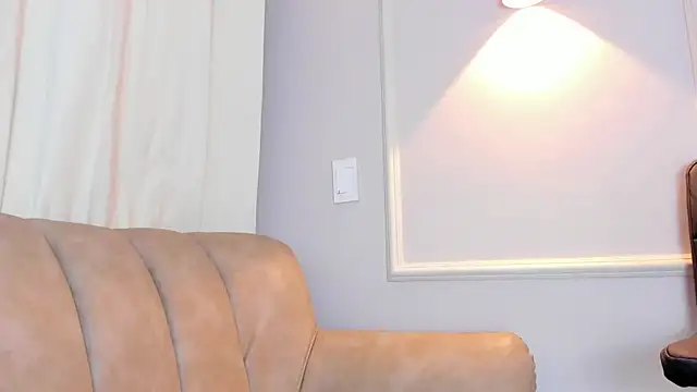 Lia walton online show from March 15, 2025, 12:02 pm