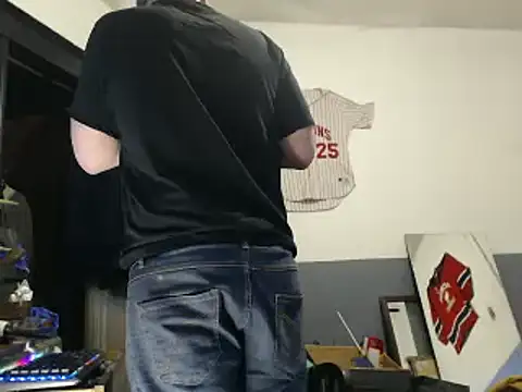 sledge901 online show from February 18, 2025, 9:53 pm