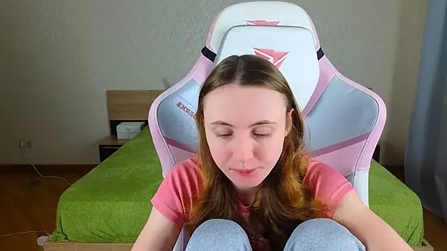 Cowell Adelina online show from December 14, 2025, 9:25 am