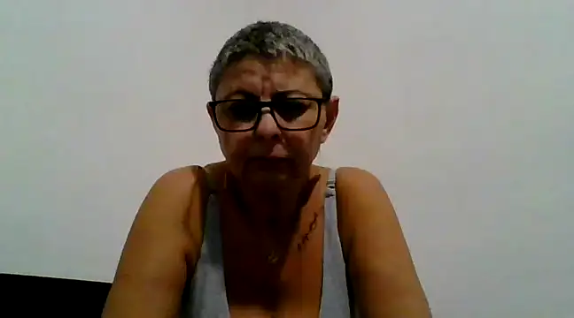 Snapshot of roseblak42 chatting on February 4, 2025, 5:45 pm roseblak42 online show from February 4, 2025, 5:45 pm