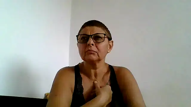 Snapshot of roseblak42 chatting on September 20, 2025, 3:13 pm roseblak42 online show from September 20, 2025, 3:13 pm