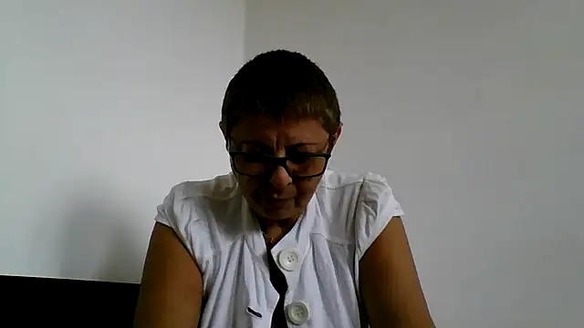 Snapshot of roseblak42 chatting on September 30, 2025, 9:25 am roseblak42 online show from September 30, 2025, 9:25 am