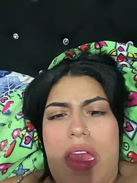 Snapshot of kiana_cream chatting on February 28, 2025, 4:10 am kiana cream online show from February 28, 2025, 4:10 am