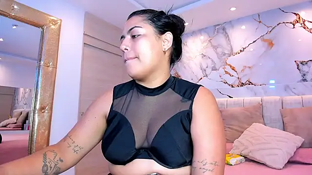 Snapshot of kiana_cream chatting on March 14, 2026, 11:48 am kiana cream online show from March 14, 2026, 11:48 am