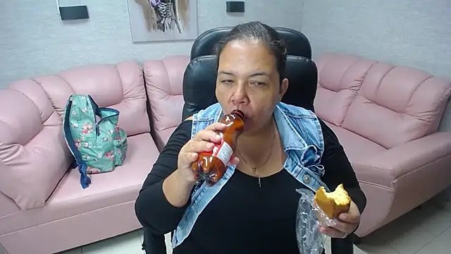 Penelope Nipples  online show from March 10, 2025, 11:53 am