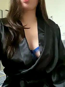 Ruby bear online show from November 4, 2025, 4:33 am