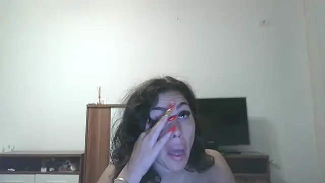 LovelyJulliette online show from October 5, 2025, 4:38 pm