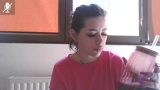 LovelyJulliette online show from March 11, 2026, 12:11 pm