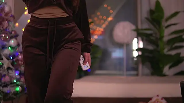 KaylaBray online show from December 20, 2025, 4:52 am