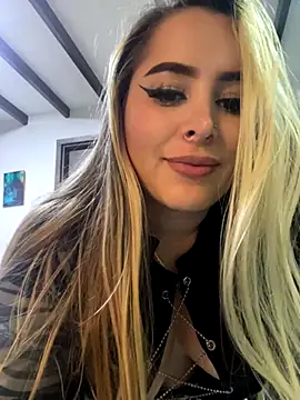 natashasweet online show from September 19, 2025, 1:07 am