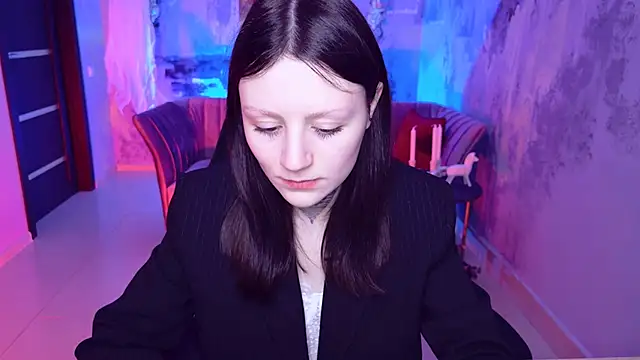 Snapshot of VeliraBraitberg chatting on December 18, 2024, 11:13 am VeliraBraitberg online show from December 18, 2024, 11:13 am