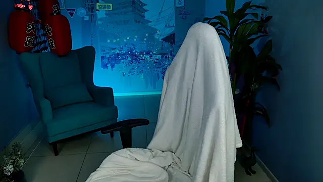 VeliraBraitberg online show from March 5, 2026, 1:18 pm