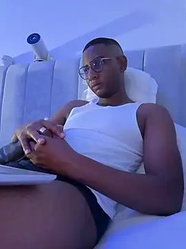 Snapshot of Arwens_bell08 chatting on January 12, 2025, 4:31 am Arwens bell08 online show from January 12, 2025, 4:31 am