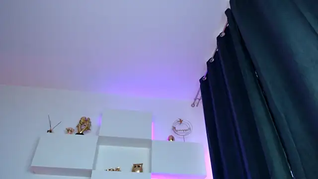 arianatattoos online show from April 17, 2026, 6:27 am