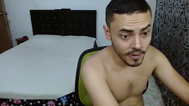 Snapshot of giannandblacke chatting on February 14, 2026, 10:50 pm giannandblacke online show from February 14, 2026, 10:50 pm