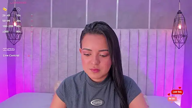 Snapshot of lea_gray chatting on October 4, 2025, 7:34 pm lea gray online show from October 4, 2025, 7:34 pm