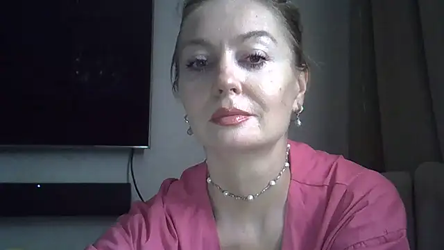 ZarinaSwift online show from June 2, 2026, 6:59 am