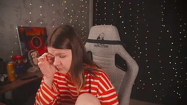 cuteamberlyyy online show from February 3, 2026, 5:27 am