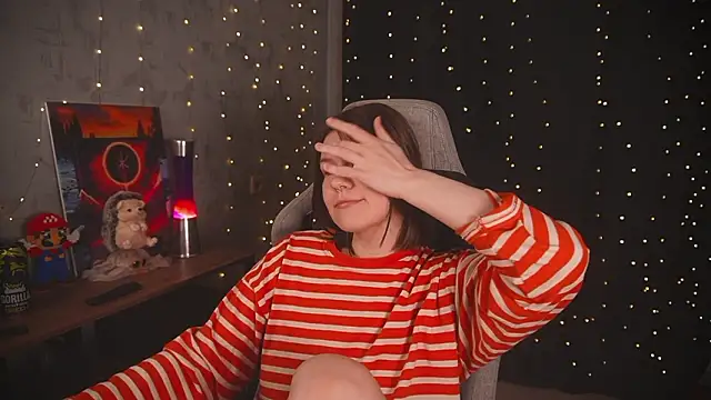 cuteamberlyyy online show from February 22, 2026, 5:51 am