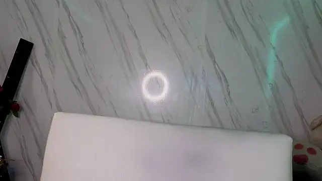 Snapshot of jeimy_garcia chatting on October 22, 2025, 12:05 pm jeimy garcia online show from October 22, 2025, 12:05 pm