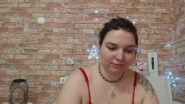 Amelia Kiss  online show from October 22, 2025, 12:55 am