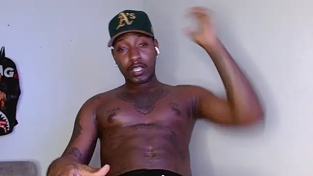 king  Black online show from December 18, 2025, 1:22 am