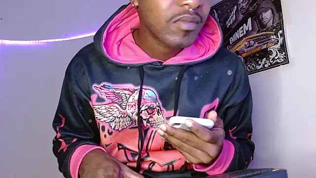 Snapshot of king__Black chatting on February 4, 2026, 12:05 am king Black online show from February 4, 2026, 12:05 am