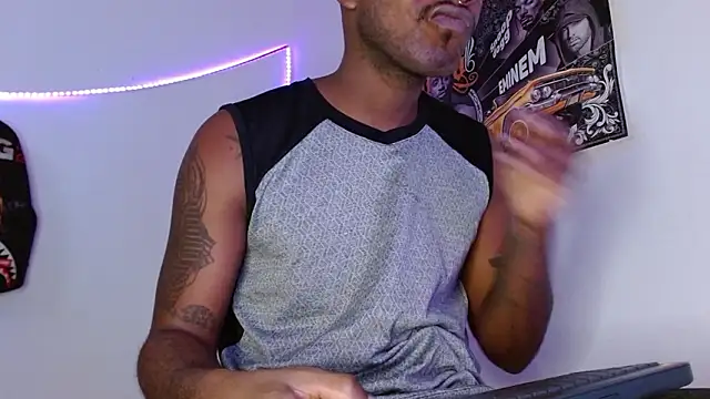 Snapshot of king__Black chatting on February 18, 2026, 5:53 pm king Black online show from February 18, 2026, 5:53 pm