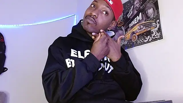 Snapshot of king__Black chatting on February 22, 2026, 9:13 pm king Black online show from February 22, 2026, 9:13 pm