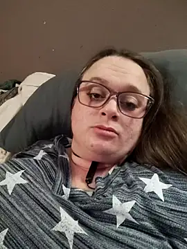 Snapshot of Geemaal chatting on November 13, 2025, 6:34 am Geemaal online show from November 13, 2025, 6:34 am