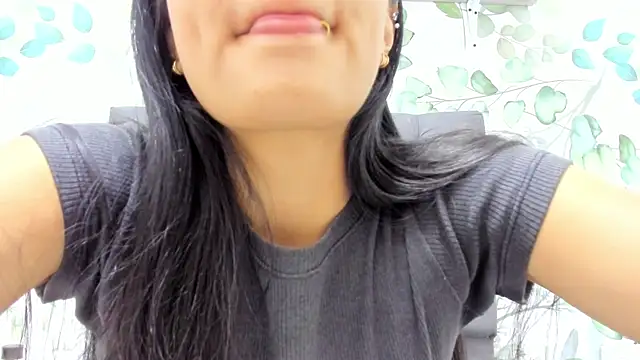 atilanadiaz7 online show from December 31, 2024, 3:53 pm