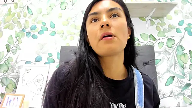 atilanadiaz7 online show from March 15, 2025, 11:39 pm