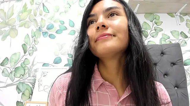 atilanadiaz7 online show from September 26, 2025, 5:06 pm