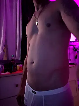 Snapshot of Twin2222 chatting on September 10, 2025, 2:44 am Twin2222 online show from September 10, 2025, 2:44 am