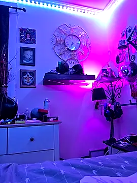 Snapshot of Twin2222 chatting on September 24, 2025, 4:49 am Twin2222 online show from September 24, 2025, 4:49 am