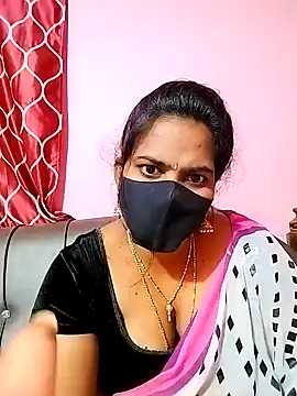 melina214 online show from December 13, 2024, 5:43 pm