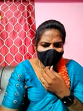 melina214 online show from March 3, 2025, 4:35 pm