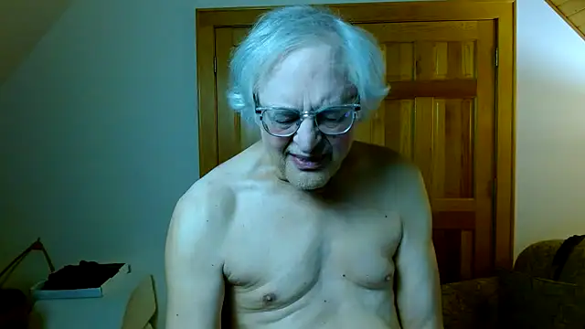 Snapshot of stripfun23 chatting on November 1, 2025, 1:29 am stripfun23 online show from November 1, 2025, 1:29 am