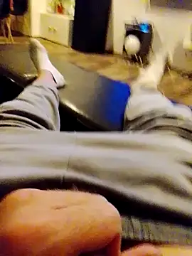 Snapshot of Geniusxl chatting on October 29, 2025, 8:21 pm Geniusxl online show from October 29, 2025, 8:21 pm