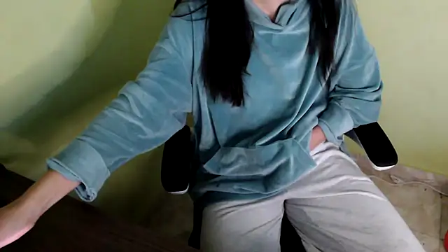 samantha s69 online show from April 10, 2026, 12:43 pm