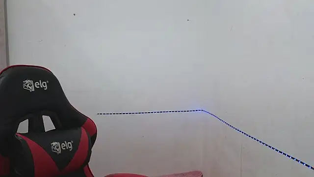 ElisaBoyer online show from December 20, 2025, 12:45 pm