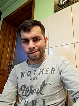 Snapshot of hornny1995 chatting on December 4, 2024, 1:31 pm hornny1995 online show from December 4, 2024, 1:31 pm