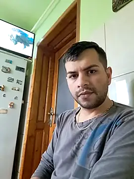 Snapshot of hornny1995 chatting on December 8, 2024, 12:19 pm hornny1995 online show from December 8, 2024, 12:19 pm