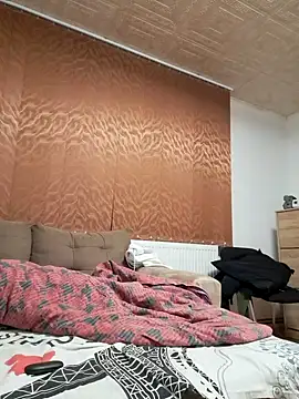 Snapshot of hornny1995 chatting on December 17, 2024, 5:58 pm hornny1995 online show from December 17, 2024, 5:58 pm